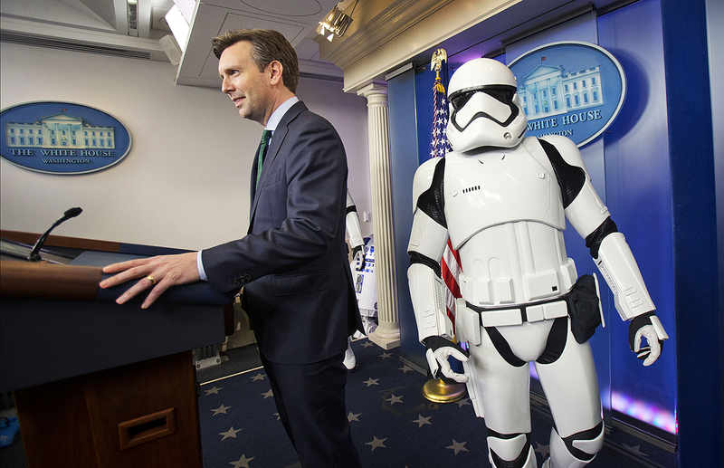 Illustration for article titled Stormtroopers And Droids Invade The White House